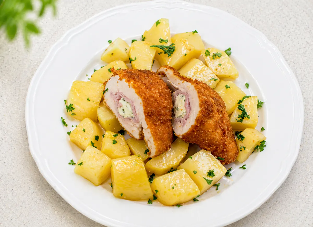 Kuřecí kapsa smažená s bramborem