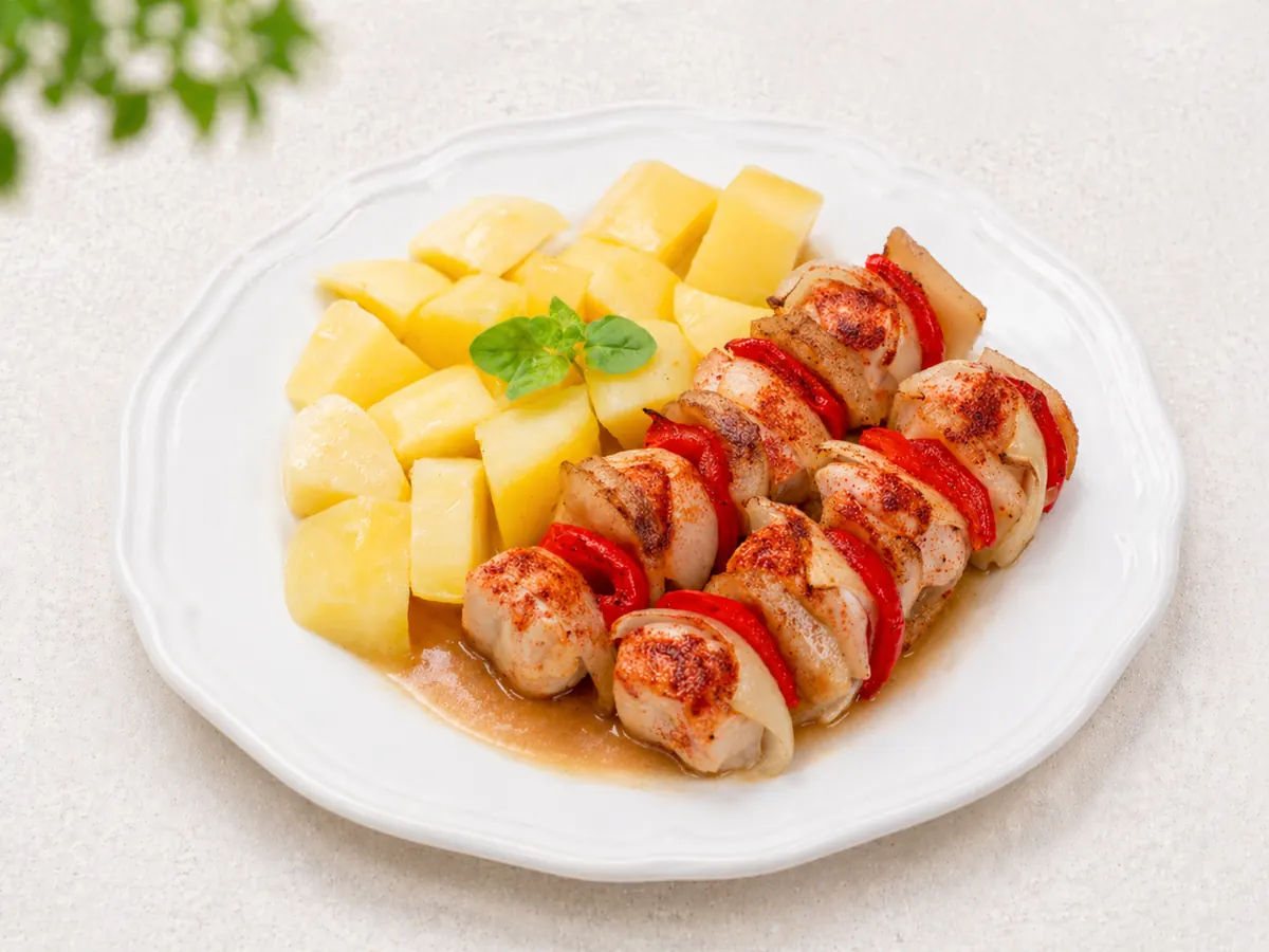 Kuřecí špíz s bramborem